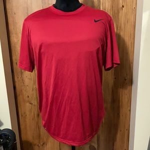 Men’s red Nike Dry Fit short sleeve tshirt | Size L